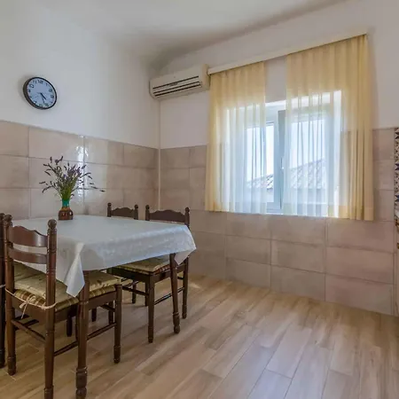 Two-bedroom In Xxxiv *