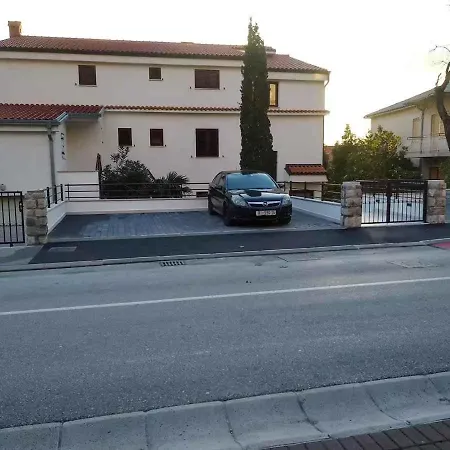 Two-bedroom In Xxxiv * Crikvenica