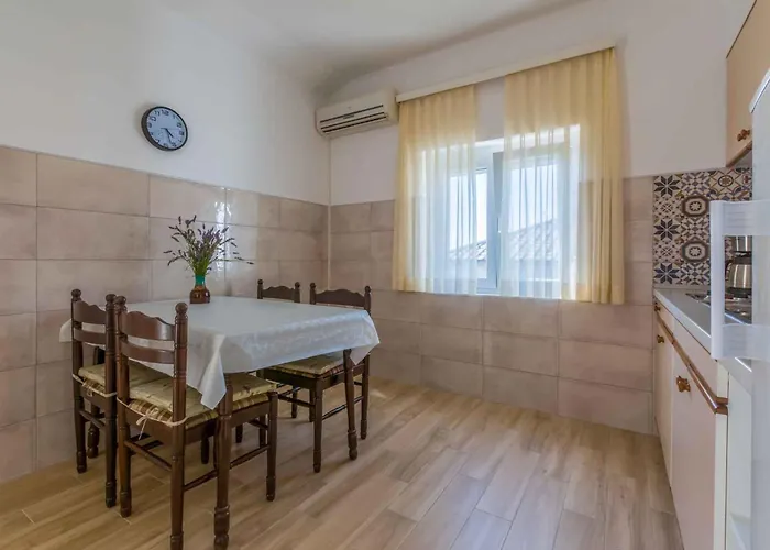 Two-bedroom In Xxxiv *
