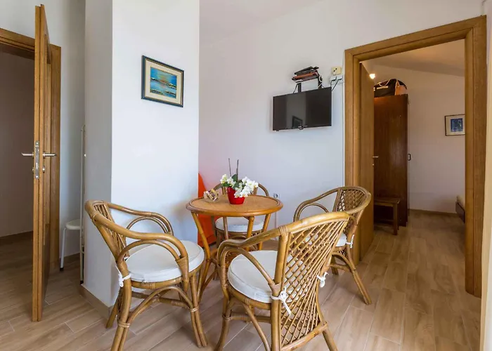 Two-bedroom In Xxxiv * Crikvenica