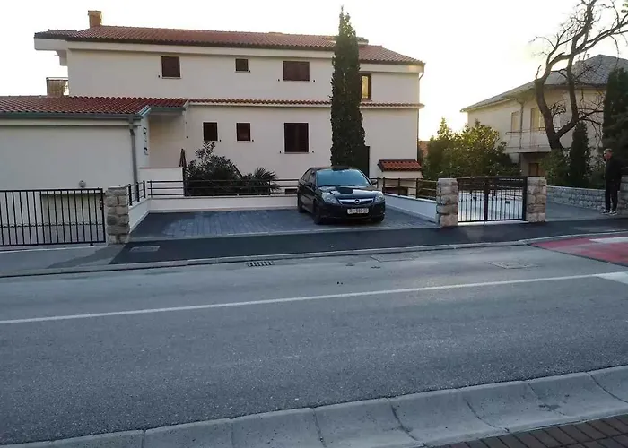 Two-bedroom In Xxxiv * Crikvenica